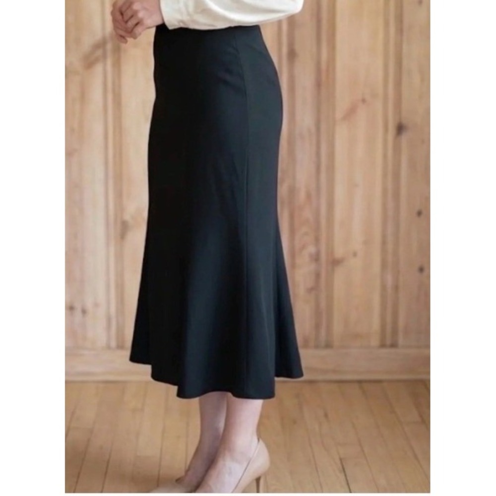 Jones New York Womens Sz 8 Petite Midi A-Line Skirt Black Flared Trumpet Stretch